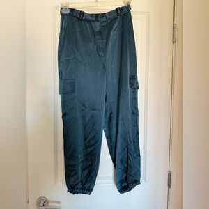 Babaton Satin like - cargo joggers
